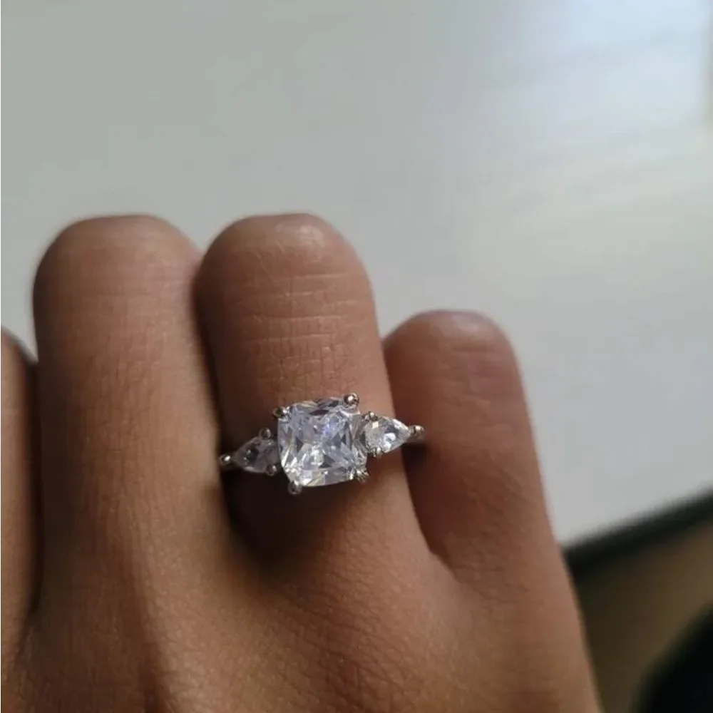N/A beautiful ring